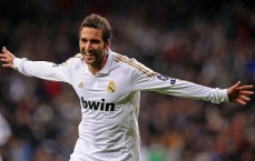 【kaiyun】诺丁汉森林锁定欣谢尔伍德，布莱顿高价设障，戴奇主导转会博弈