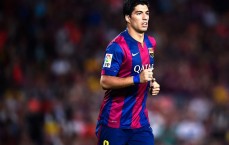 开云|曼城客场负马赛被指放弃欧冠，瓜迪奥拉战术调整惹争议，纪念日失利再现曼联式悲剧