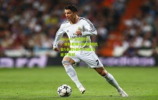 kaiyun-全能战士！贝林厄姆1助3关键机会5长传6防守 助皇马逼平曼城