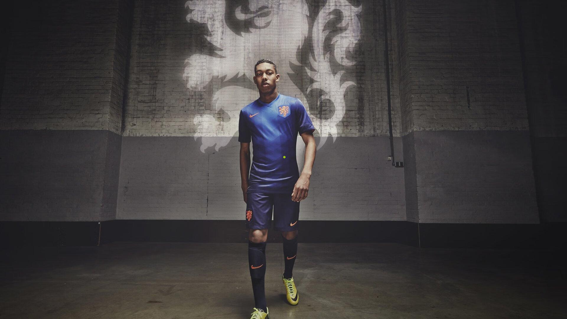 红黄牌点燃战术角力 阿森纳战平拜仁悬念留至安联